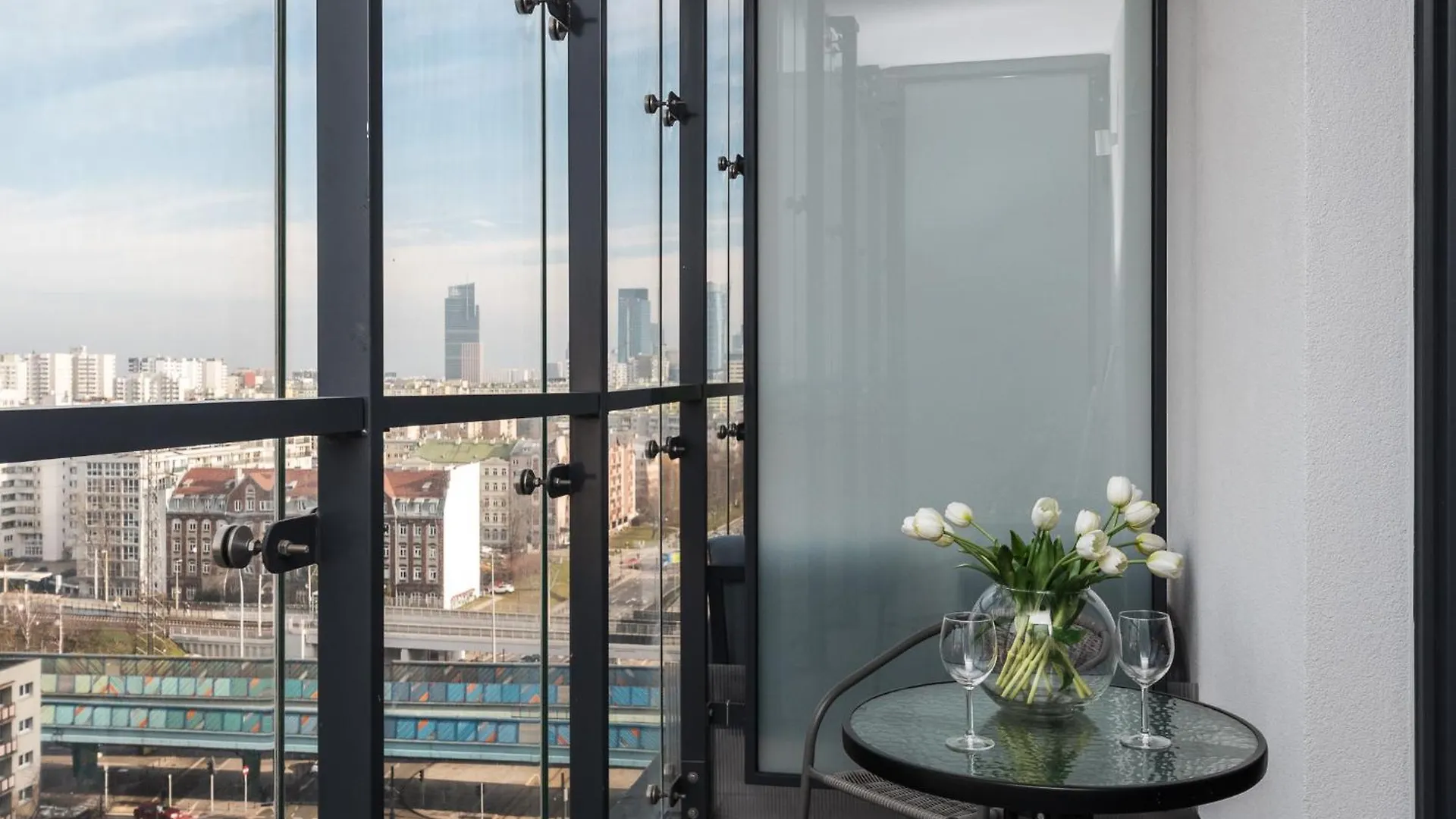 Kasprzaka 29 Bliska Wola Tower By Perfect Apart Varsavia